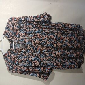 Cocomo Woman Pleated Pullover Blouse Floral Tab Sleeves 2 Front Pockets Size 3X